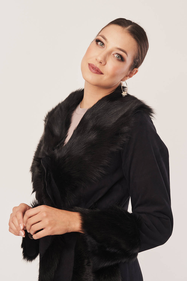 Haină de iarnă pentru femei - haină din piele de oaie până la genunchi