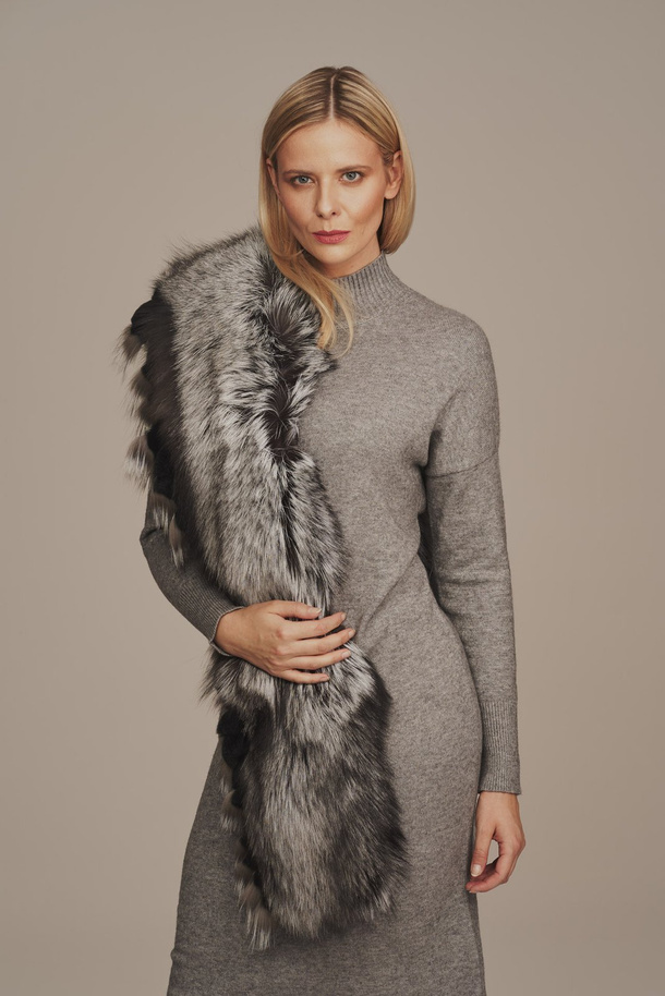 Guler elegant din blană naturală de vulpe argintie cu ciucuri