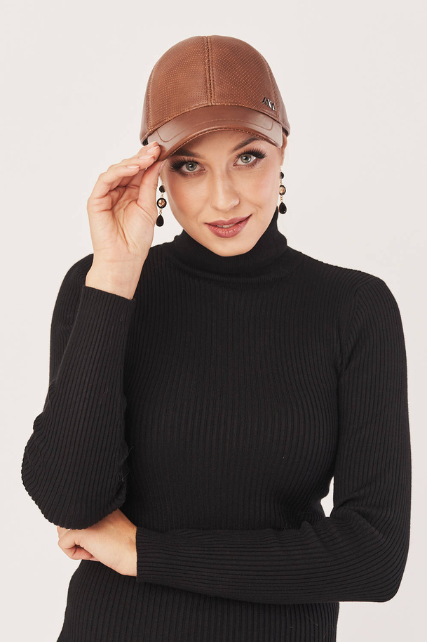 Șapcă damă cu vizieră din piele naturală maro deschisă – șapcă reglabilă, rezistentă pentru primăvară și toamnă