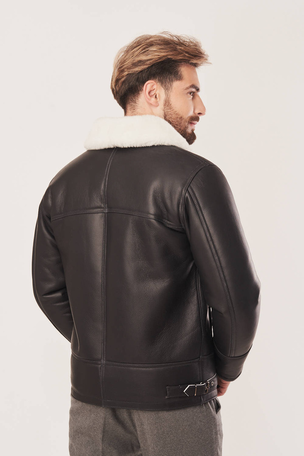 Geacă bărbătească de iarnă tip pilotă, neagră, din piele naturală de miel