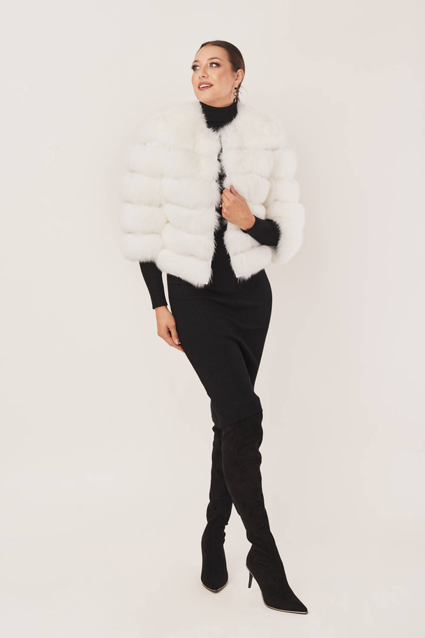 Jachetă scurtă albă de damă din blană naturală de vulpe