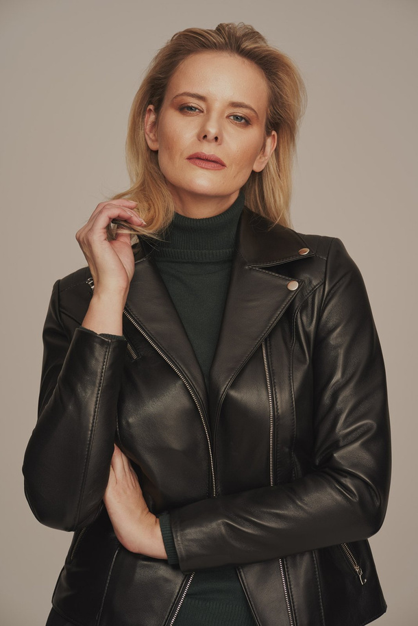 Geacă de damă tip ramones din piele naturală neagră