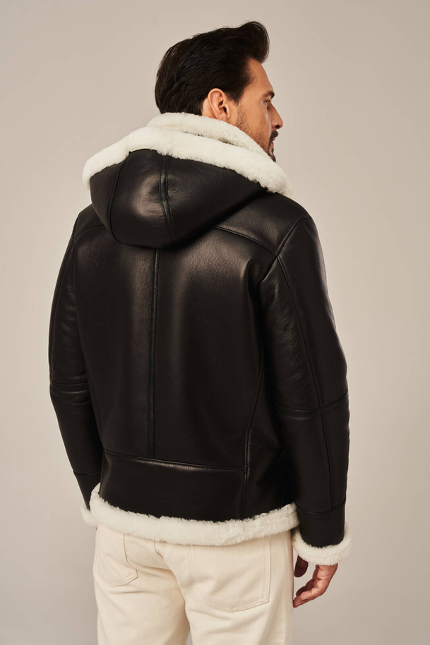 Cojoc bărbătesc de iarnă cu glugă – culoare neagră