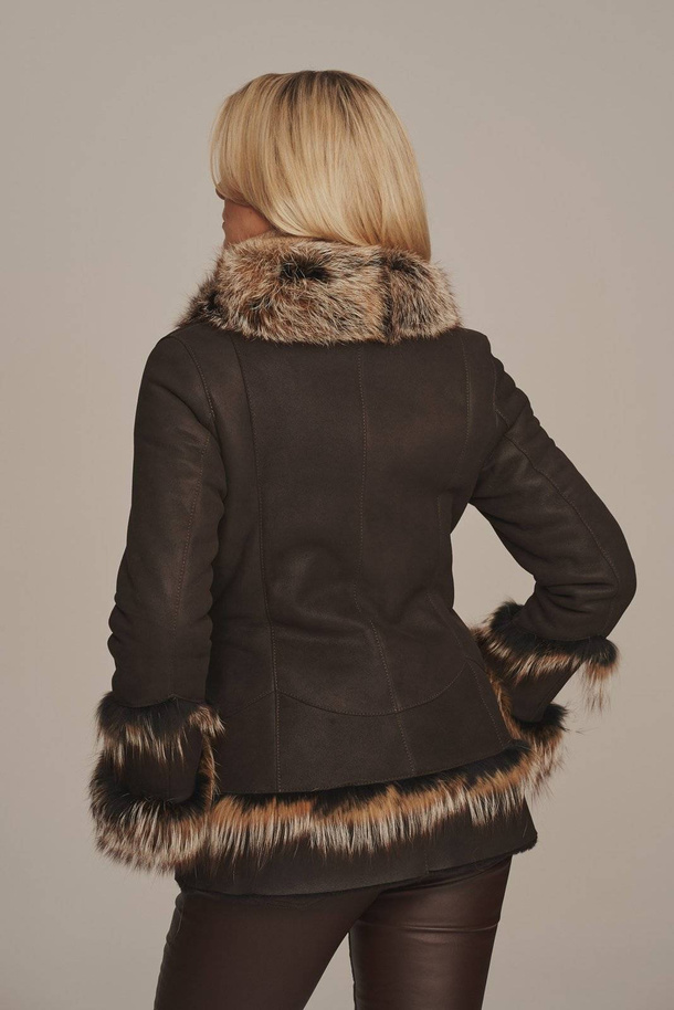 Geacă damă de iarnă din piele naturală de miel cu blană de vulpe