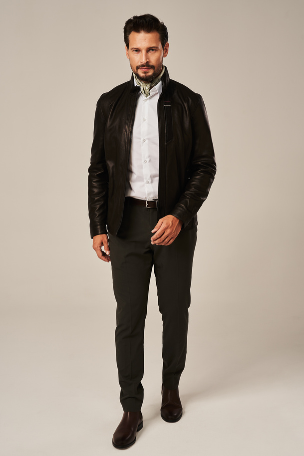 Geacă bărbătească clasică din piele naturală de miel, neagră