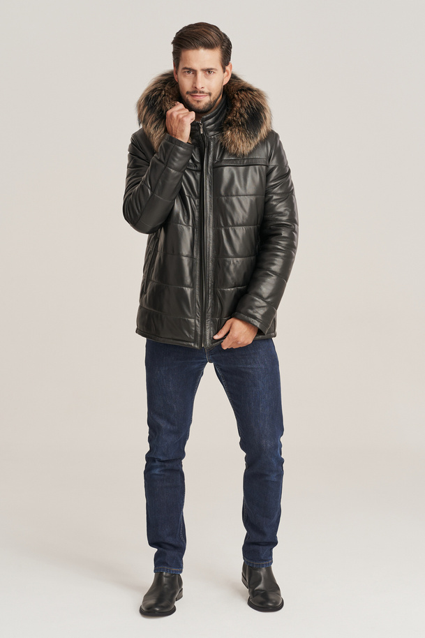Geacă bărbătească din piele naturală de miel – neagră, călduroasă, cu glugă detașabilă și blană naturală de raton