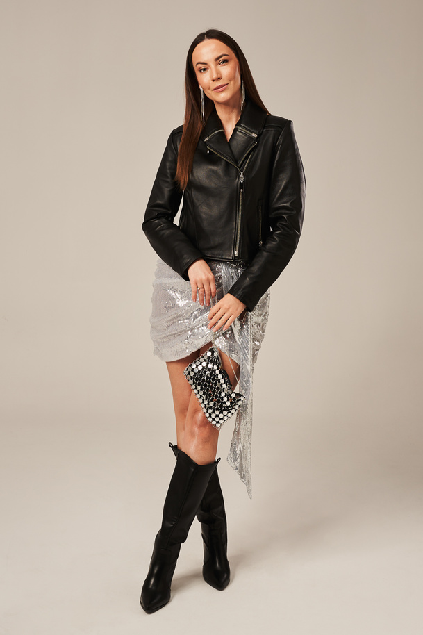 Geacă scurtă din piele naturală pentru femei – ramonescă