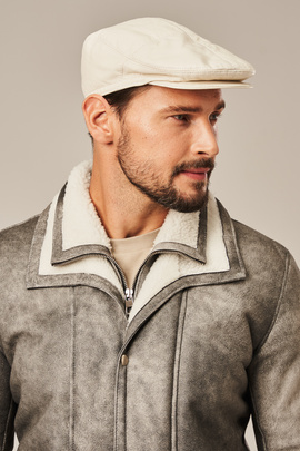 Căciulă de piele bărbați albă tip Gatsby – piele naturală de miel, moale și rezistentă