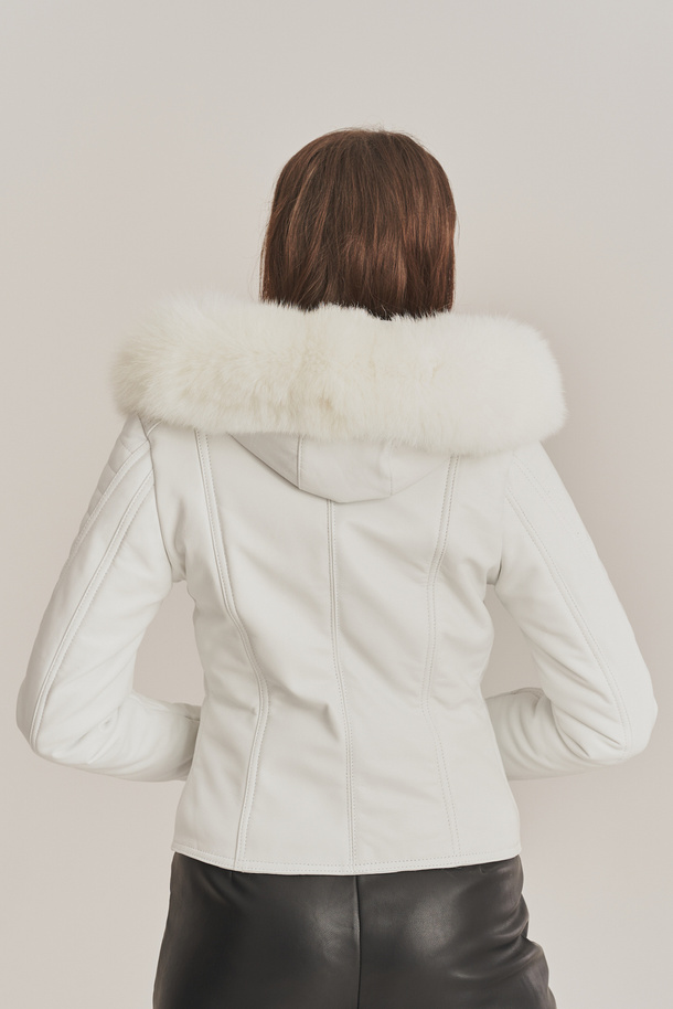 Geacă de damă din piele naturală tip Ramones cu din blană de vulpe – stil rock & lux