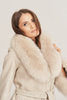 Palton bej din lână de alpaca naturală cu blană de vulpe