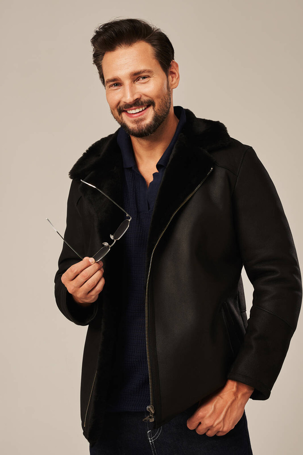 Haină naturală de blană pentru bărbați, neagră clasică – palton călduros și elegant