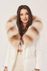 Geacă damă cu puf bej deschis, cu glugă și blană naturală de vulpe