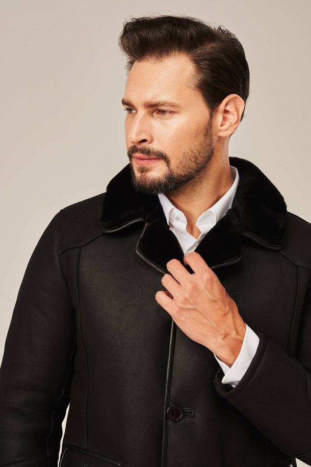 Palton bărbătesc din piele naturală de miel – eleganță clasică și confort pentru iarnă