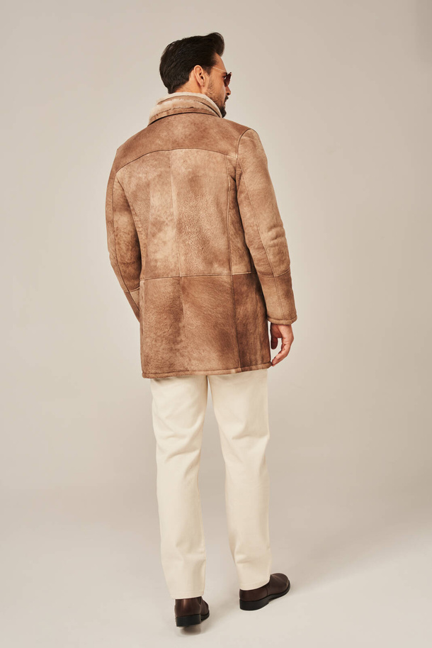 Palton bărbătesc lung de iarnă – piele naturală de miel în nuanțe bej