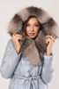 Palton pufos de damă cu glugă și blană naturală - Eleganță în albastru perlat