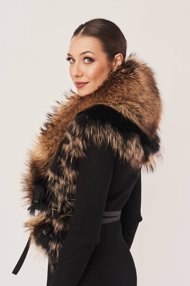 Guler din blană naturală de enot – accesoriu elegant pentru toamnă și iarnă, mărime universală