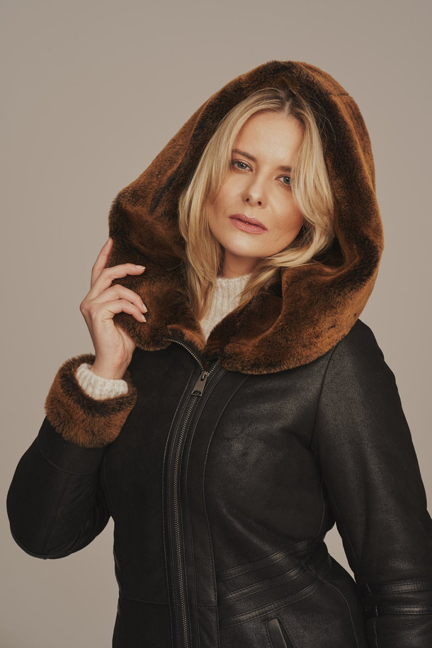 Cojoc damă lung de iarnă din piele de miel, culoare grafit, cu glugă