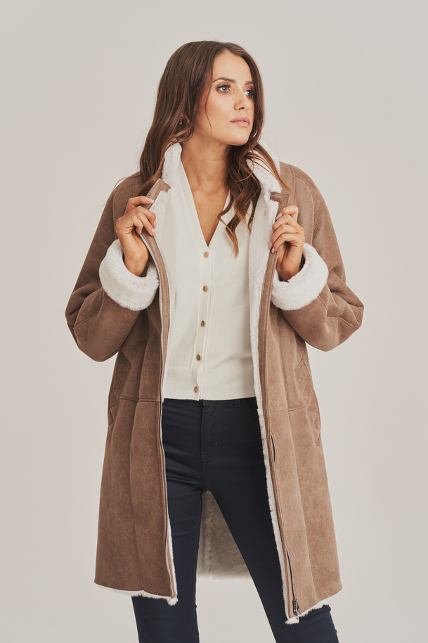 Palton bej din piele de oaie pentru femei cu fermoar