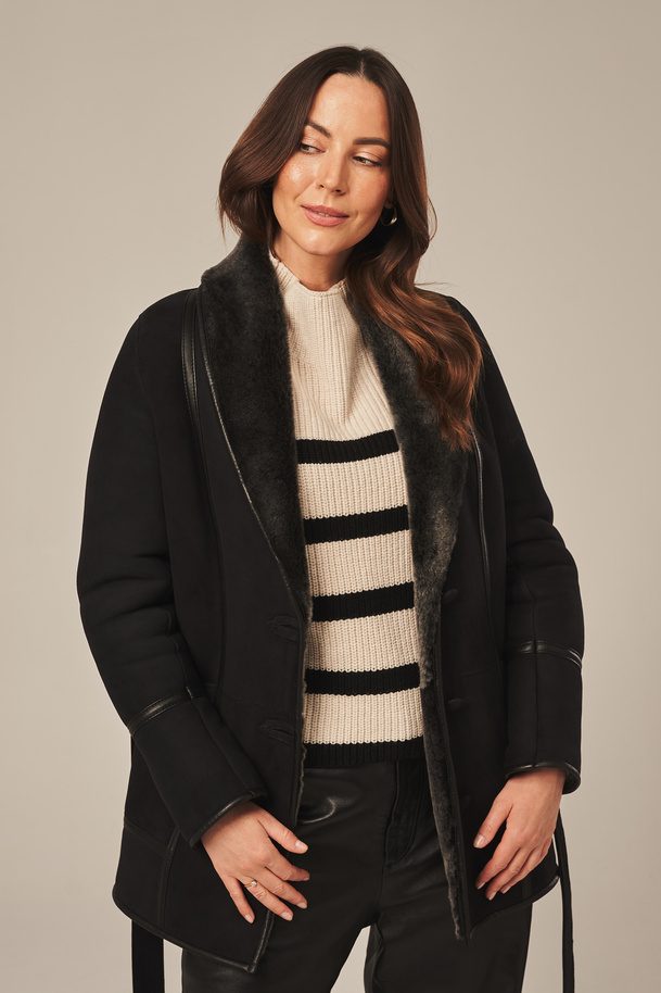 Haină naturală din piele de oaie pentru femei