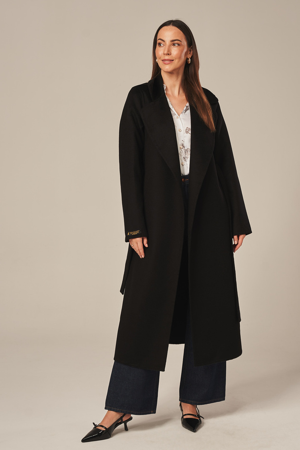 Palton de damă din lână alpaca negru – elegant, călduros și versatil