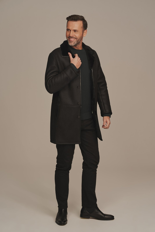 Palton bărbătesc din piele de miel – eleganță autentică pentru iarnă