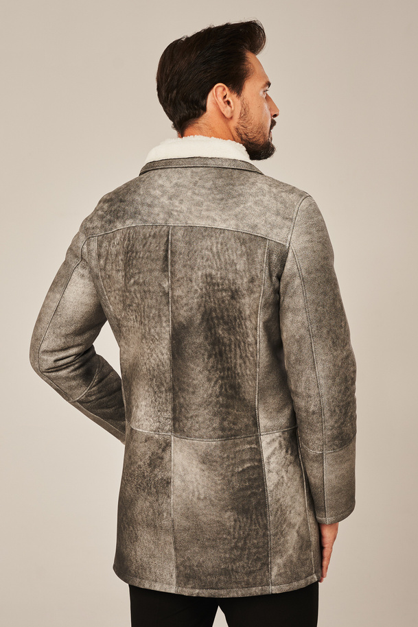 Palton bărbătesc lung din piele de miel naturală – model de iarnă în nuanțe de gri