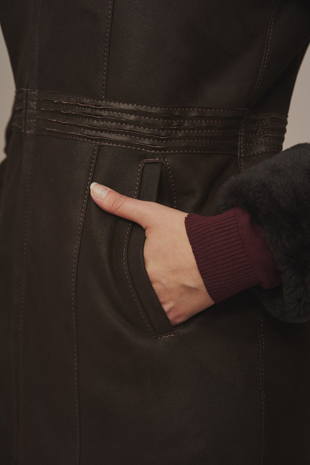 Palton din piele de miel cu blană de vulpe