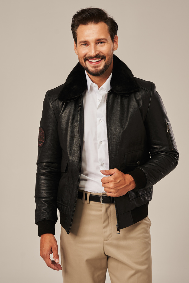 Geacă bărbătească din piele naturală neagră tip pilot – stil militar