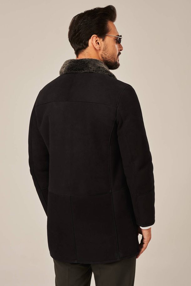 Palton bărbătesc din piele de miel naturală – model lung, elegant și călduros