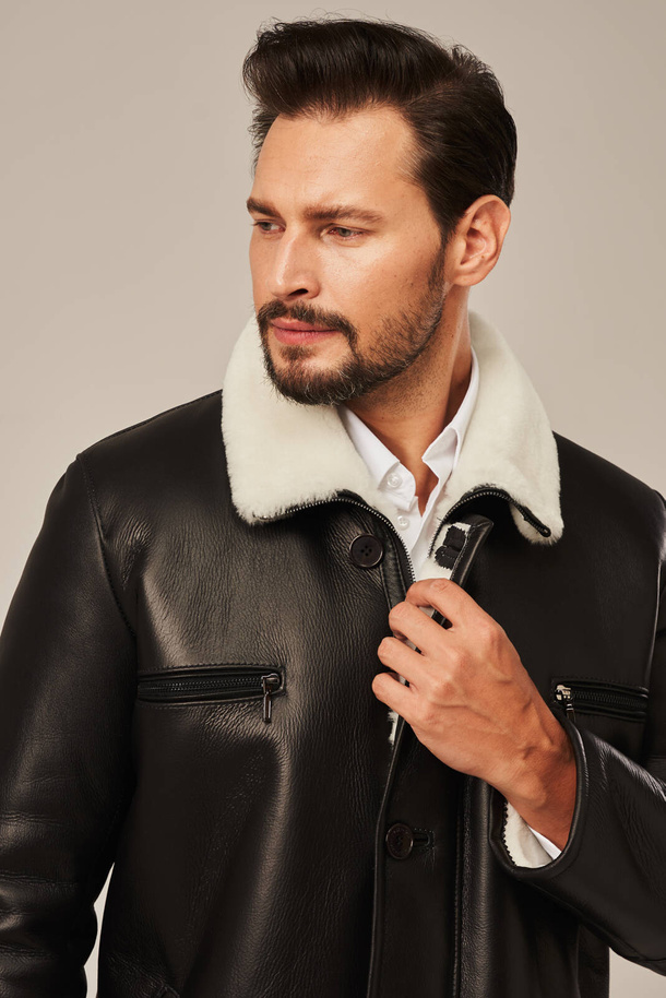 Palton bărbătesc din piele naturală cu blană – negru