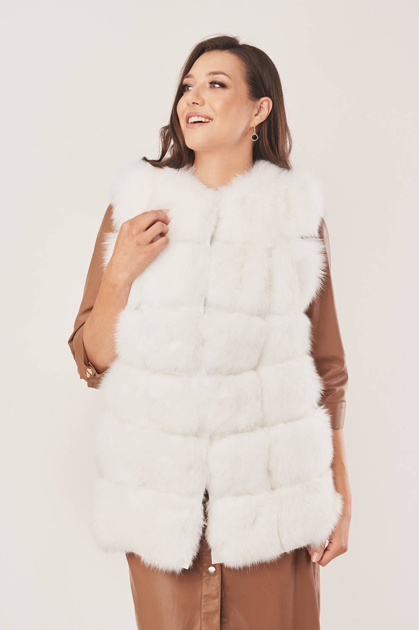 Vestă damă albă din blană naturală de vulpe – elegantă și călduroasă