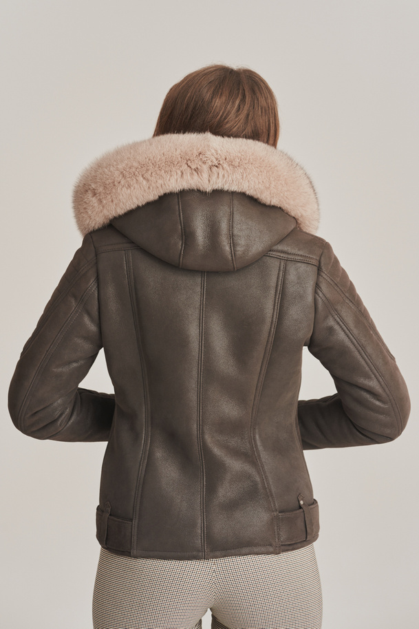 Haină scurtă de damă din piele naturală de miel