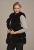 Vestă din blană naturală de vulpe neagră pentru femei – eleganță și căldură