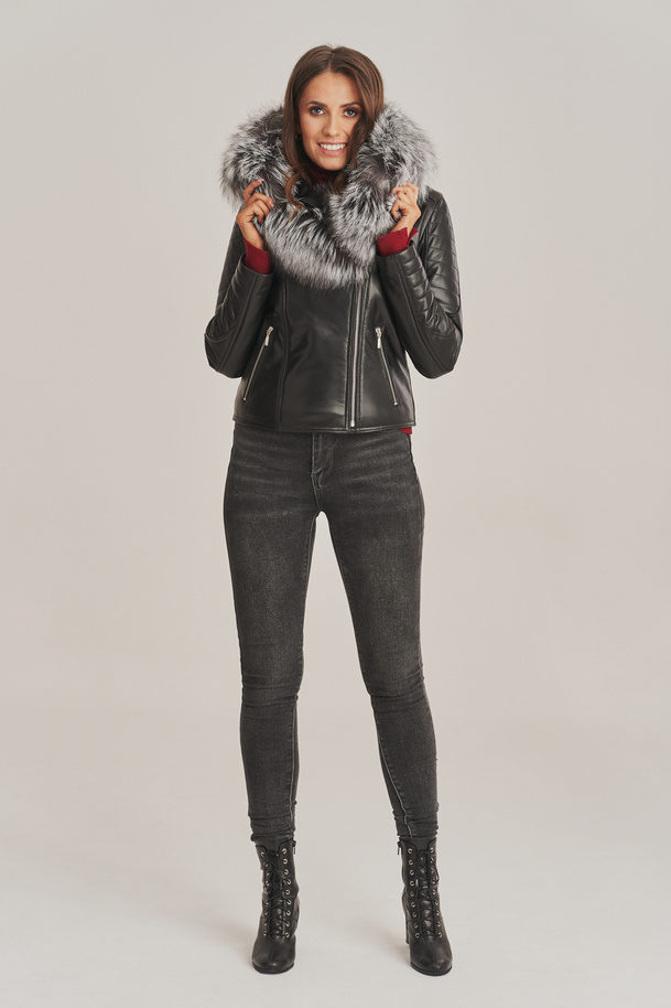 Geacă de piele cu glugă și blană naturală