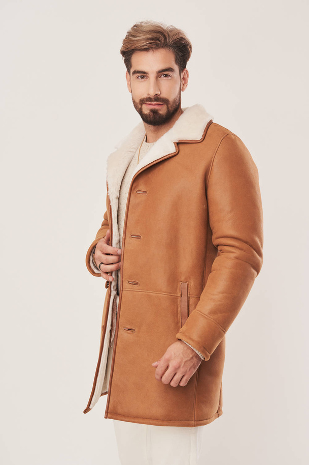 Palton bărbătesc din blană naturală de miel – design clasic