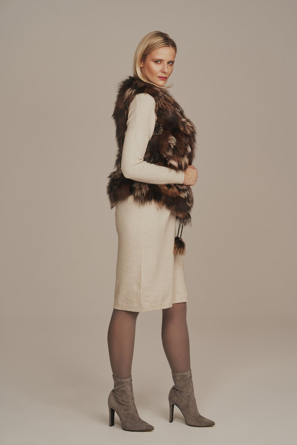 Vestă de damă din blană naturală de vulpe maro – stil rafinat pentru toamnă și primăvară