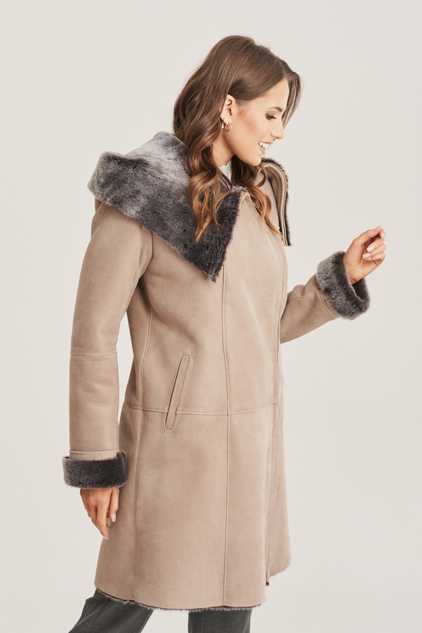 Haină de iarnă damă din piele în nuanță elegantă cappuccino