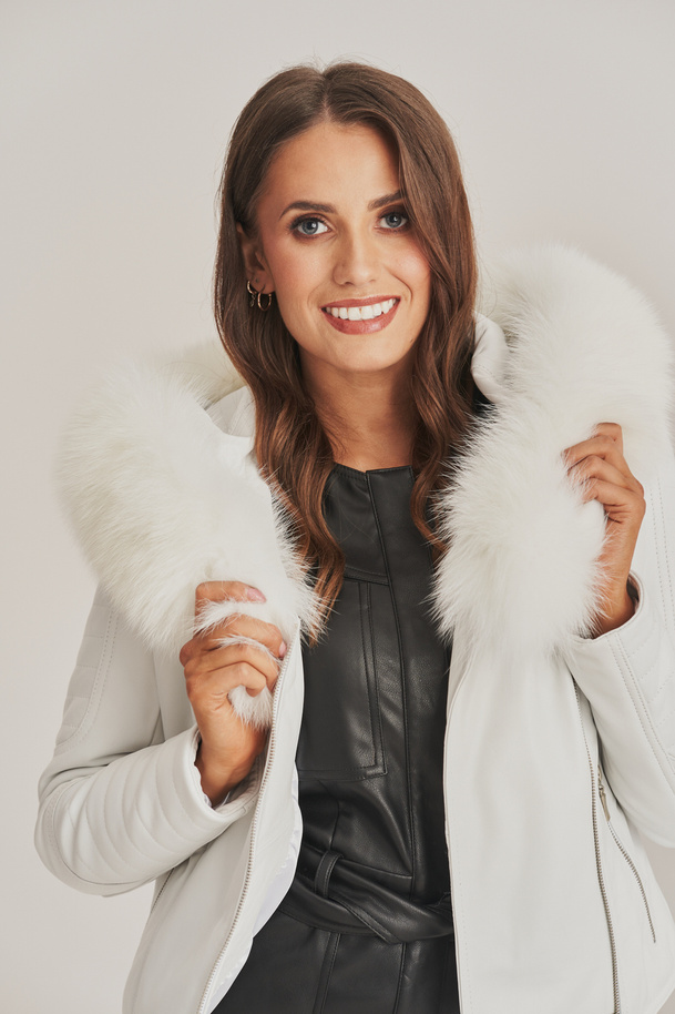Geacă de damă din piele naturală tip Ramones cu din blană de vulpe – stil rock & lux
