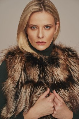 Vestă de blană naturală din blană de vulpe maro – stil sofisticat pentru iarnă și toamnă