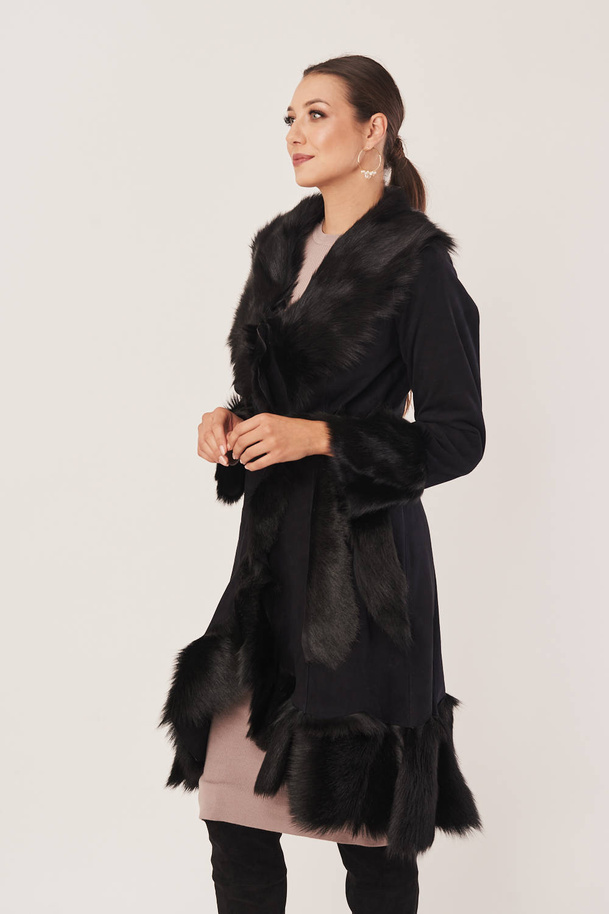 Haină de iarnă pentru femei - haină din piele de oaie până la genunchi