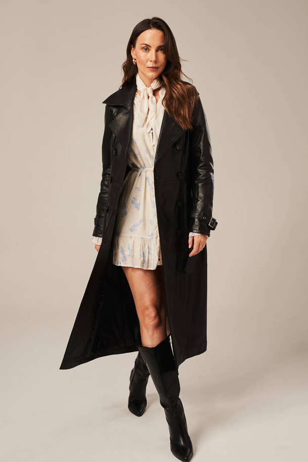 Palton lung de damă tip trenci, din piele naturală neagră de miel