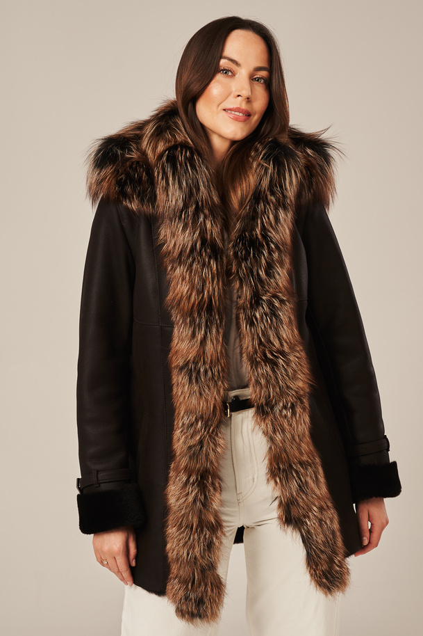 Cojoc damă din piele naturală cu glugă și blană de vulpe 