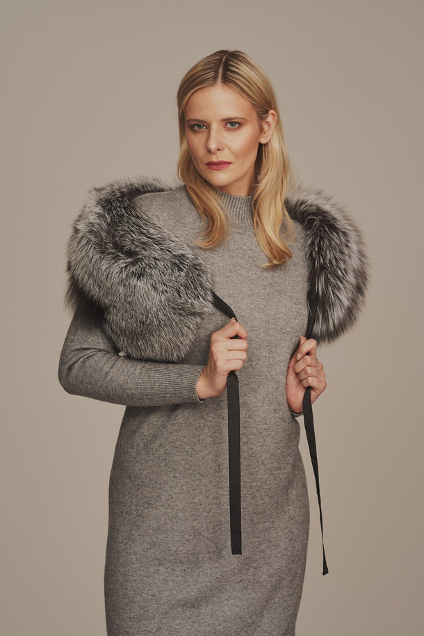 Guler elegant din blană naturală de vulpe argintie pentru iarnă