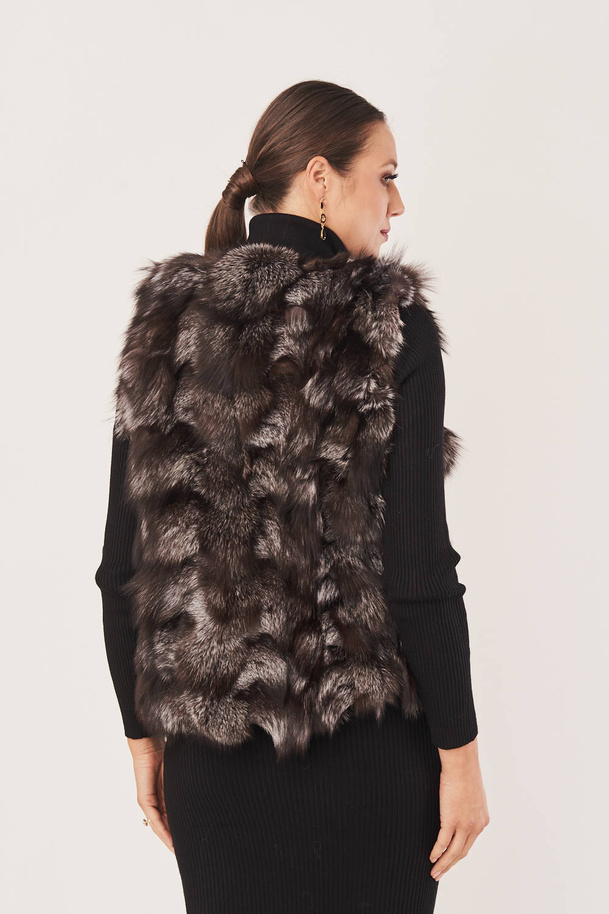 Vestă scurtă de damă din blană naturală de vulpe argintie – călduroasă, elegantă și versatilă