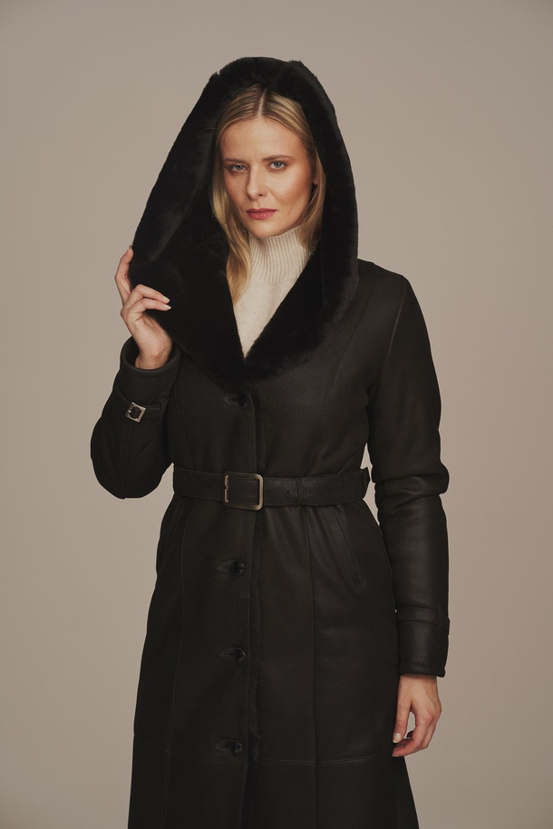 Palton elegant de damă din piele naturală de miel, cu glugă – călduros, ușor și moale, culoare neagră