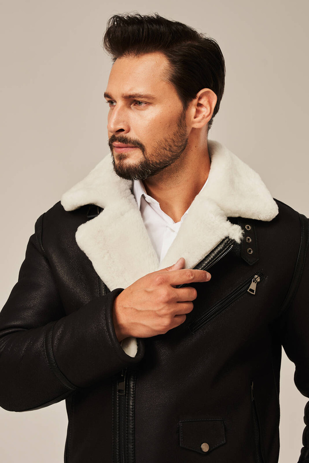 Cojoc bărbătesc negru din piele naturală de miel – stil aviator, călduros și modern