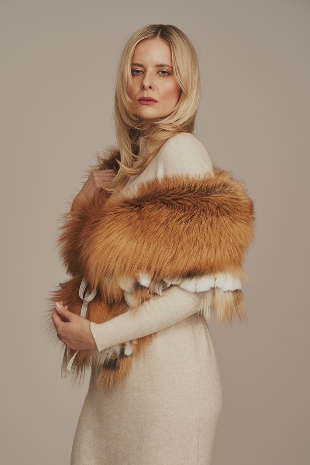 Guler din blan natural de vulpe roșcată – accesoriu de lux pentru orice ținută în România