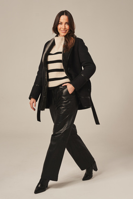 Haină naturală din piele de oaie pentru femei