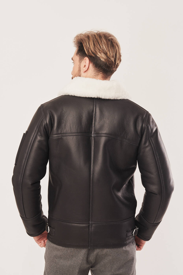 Geacă bărbătească de iarnă tip pilotă, neagră, din piele naturală de miel