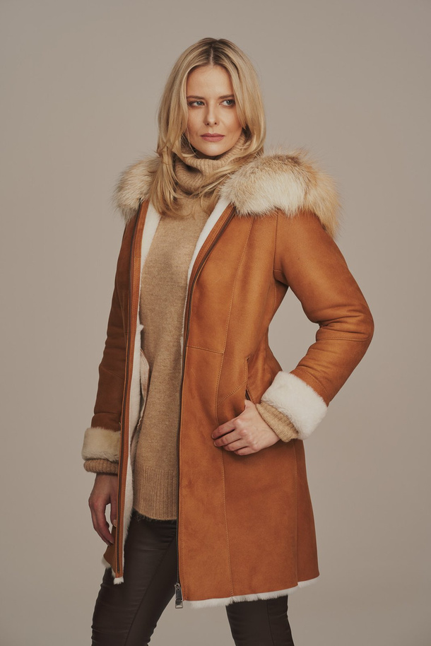 Palton de iarnă pentru femei cu glugă din piele de miel și garnitură din blană de vulpe